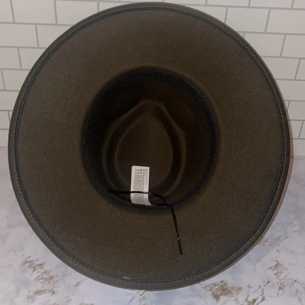 Fedora - Picture 3 of 3